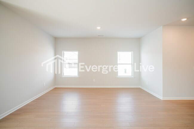 Photo - 100 Chain Bridge Circle