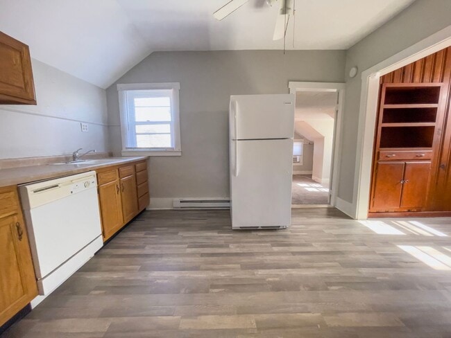 Building Photo - Dishwasher Included Unit 216B