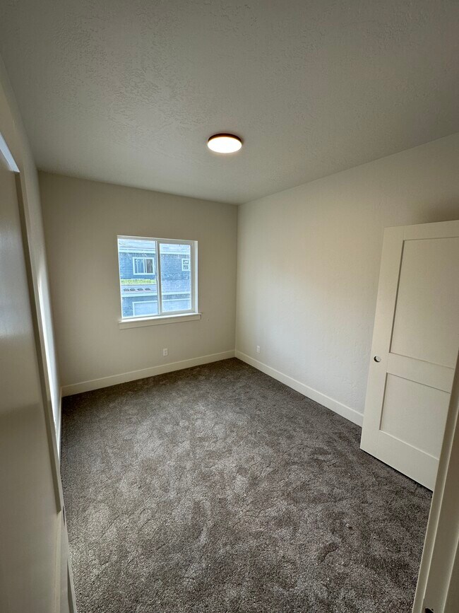 Photo - 522 E Heron Park St