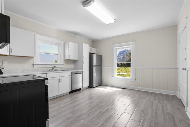 Photo - 1506 Maple St