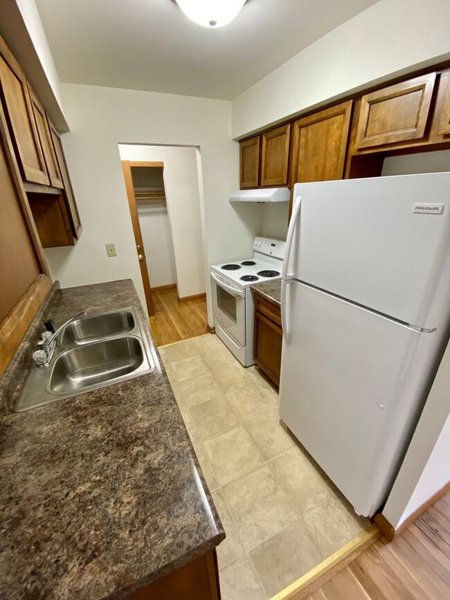 Photo - Reid Terrace