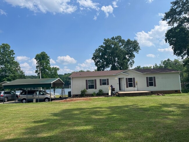 Photo - 571 Berry Shoals Rd House