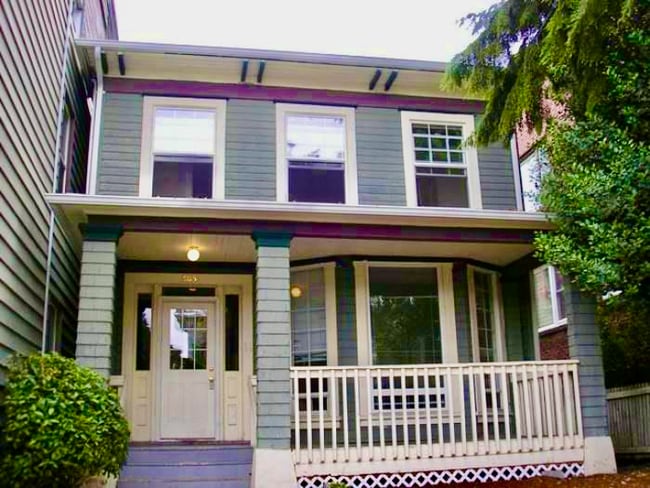 Building Photo - 805 S I St Rental