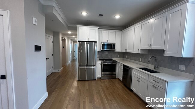 Photo - 104-106 Warren St. Unit 3 Unit 3