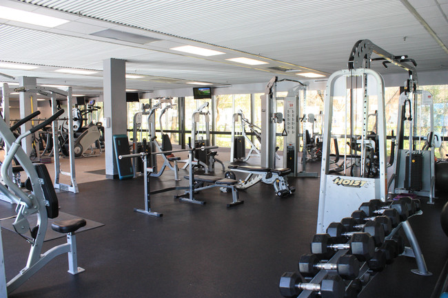 Gimnasio - Bayou Park Apartments