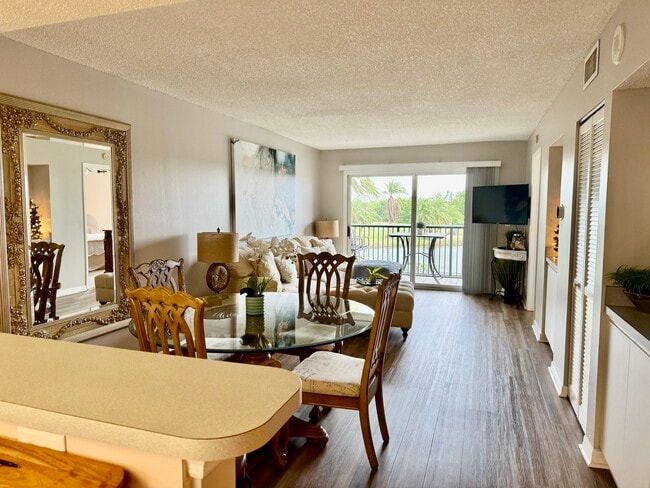 2320 Terra Ceia Bay Blvd Unidad 211
