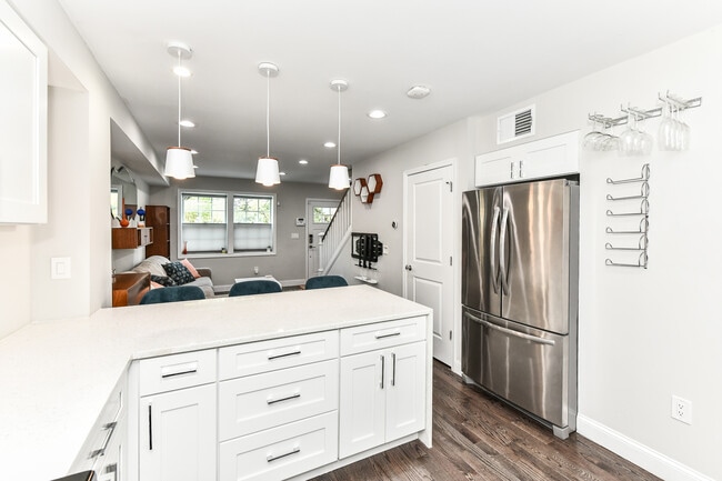 Photo - 1350 Dexter Terrace SE