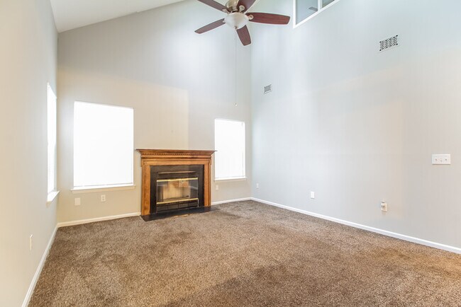 Photo - 205 S Birkenstock Dr