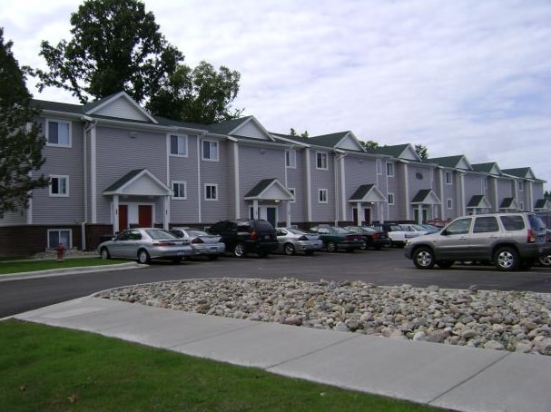 Polo Village Apartments - Polo Village Apartments
