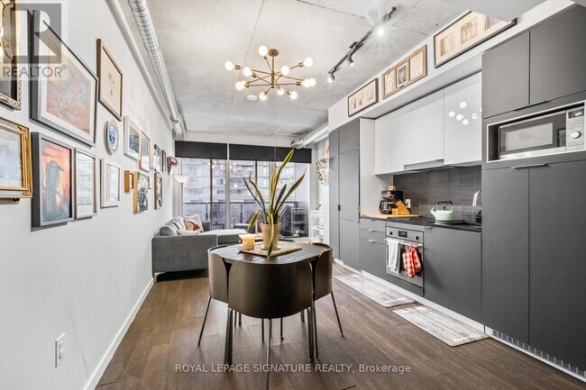 Photo - 170 Bayview Ave Unit 802