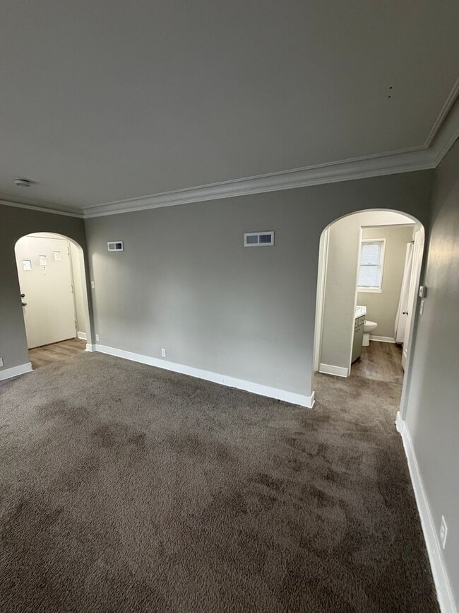 Photo - 1913 Stirling Ave Unidad 1