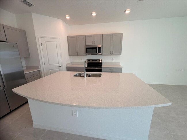 Photo - 2212 Portrait St