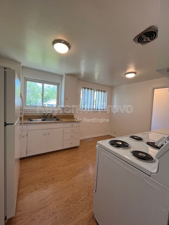 Photo - 1589 S 200 E St