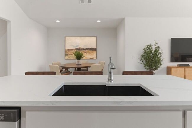 Photo - 4 Bedroom Home in Owasso – Open Floor Plan + Modern Finishes