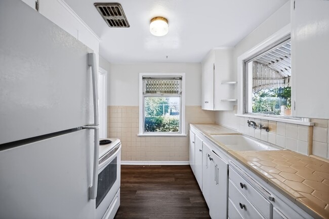 2015 S Edmunds St