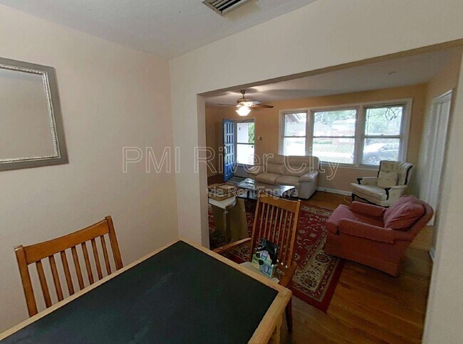 Photo - 1543 Peachtree Cir N