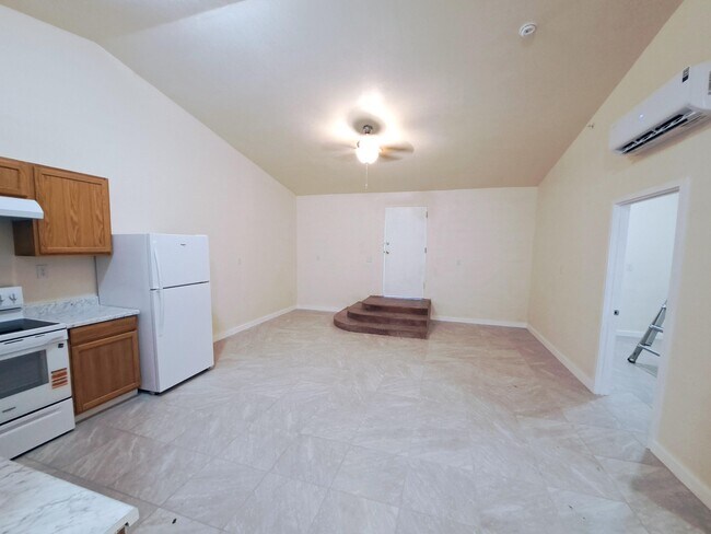 Photo - 1306 Iowa Ave Unit 2
