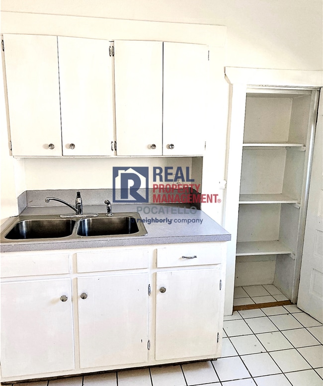 Photo - 3 bedroom 1 bath home - Dogs negotiable with additional fees