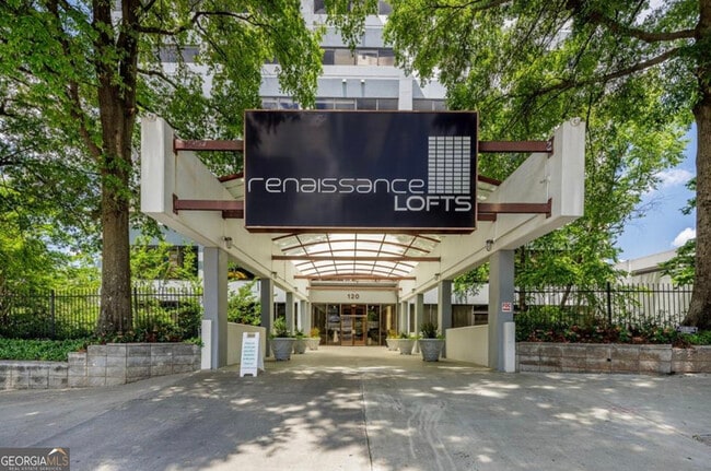 Building Photo - 120 Ralph McGill Blvd NE Unit APT 507