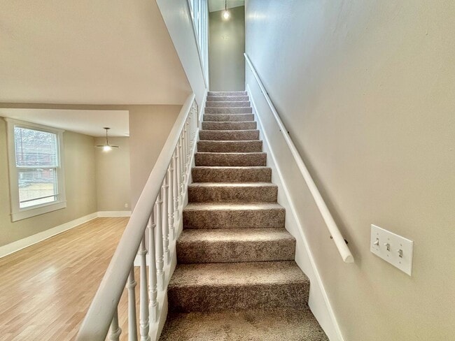 Photo - 119 E Oak St Unit #3