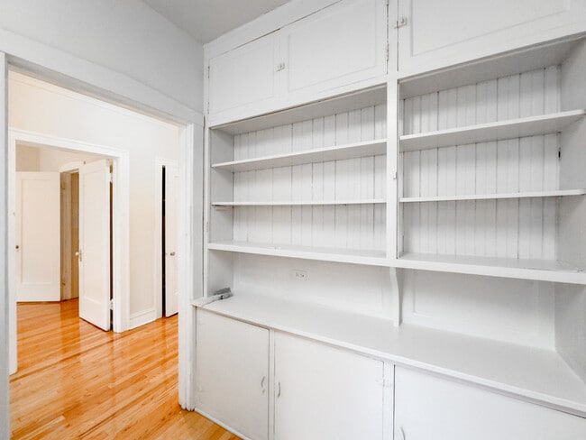 Photo - 1320 Oak Ave Unit J3