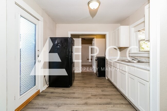 Photo - 605 S 2nd St