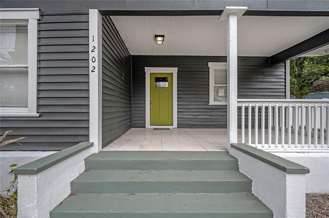 Photo - 1202 E Giddens Ave