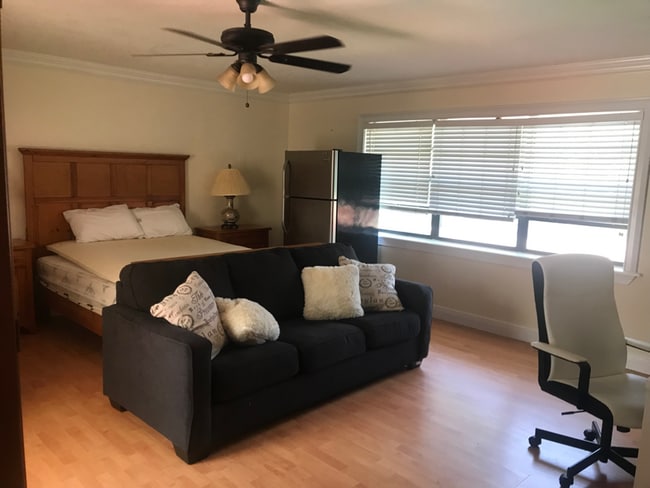 Photo - 630 NW 7th Ave