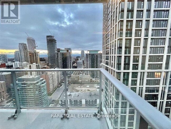 Photo - 195 Redpath Ave Unité 2812