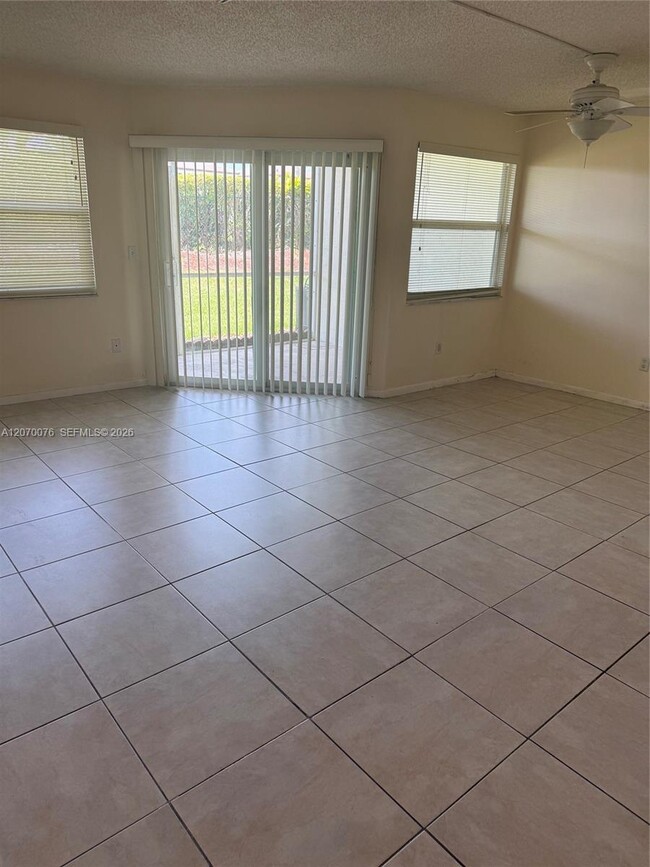 Photo - 2255 SE 27th Dr Unidad 102-E