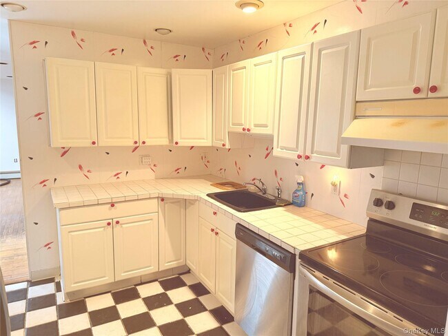 Photo - 92 Stone Ln