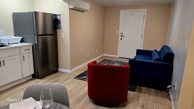 Photo - 3016 S West View St Unidad 3016