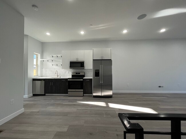 Photo - 522 W Berks St Unit 1