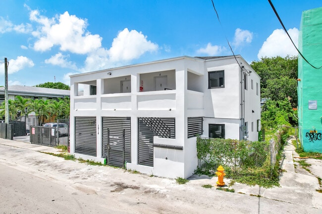 Building Photo - 1829 NW 3rd Ave Rental