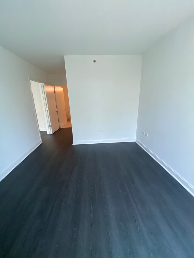 Photo - 2470 N Lincoln Ave Unidad 521