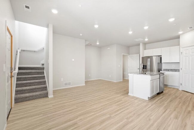 Photo - 1616 Riverplace Dr