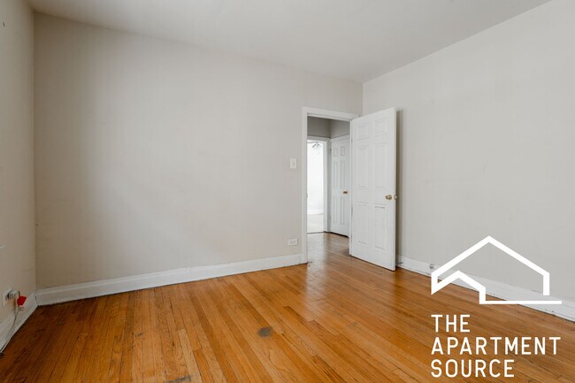 4409 N Kenneth Ave Unidad 1A
