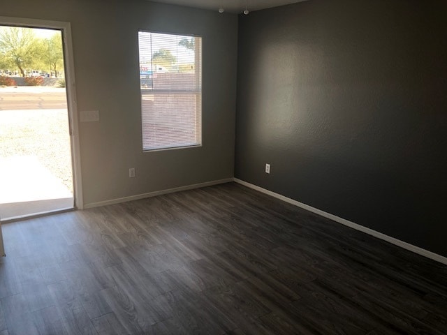 Building Photo - 6106 N 35th Ave Unit 01