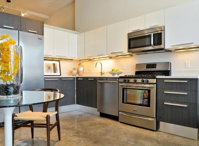 Photo - 1300 W Randolph St