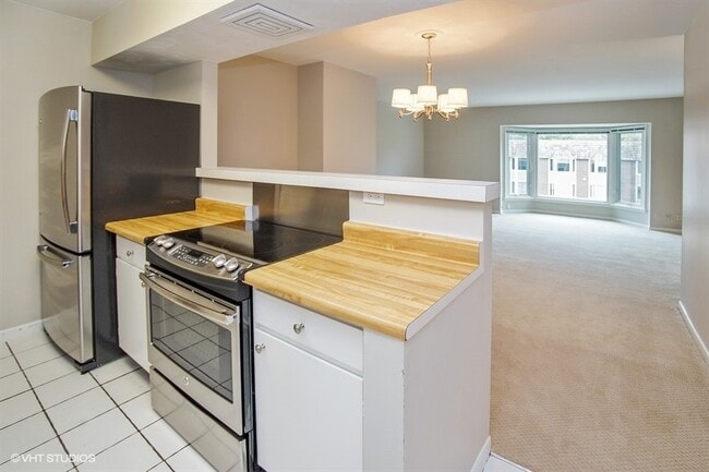 Photo - 201 Thames Pkwy Unit 3F