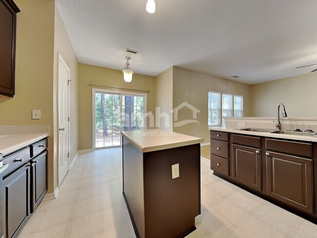 Photo - 3049 Buttonwood Ln