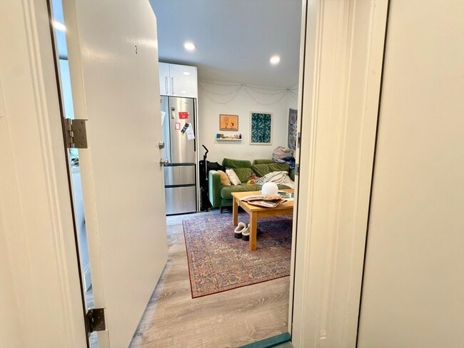 Photo - 46 Melrose St Unit 3