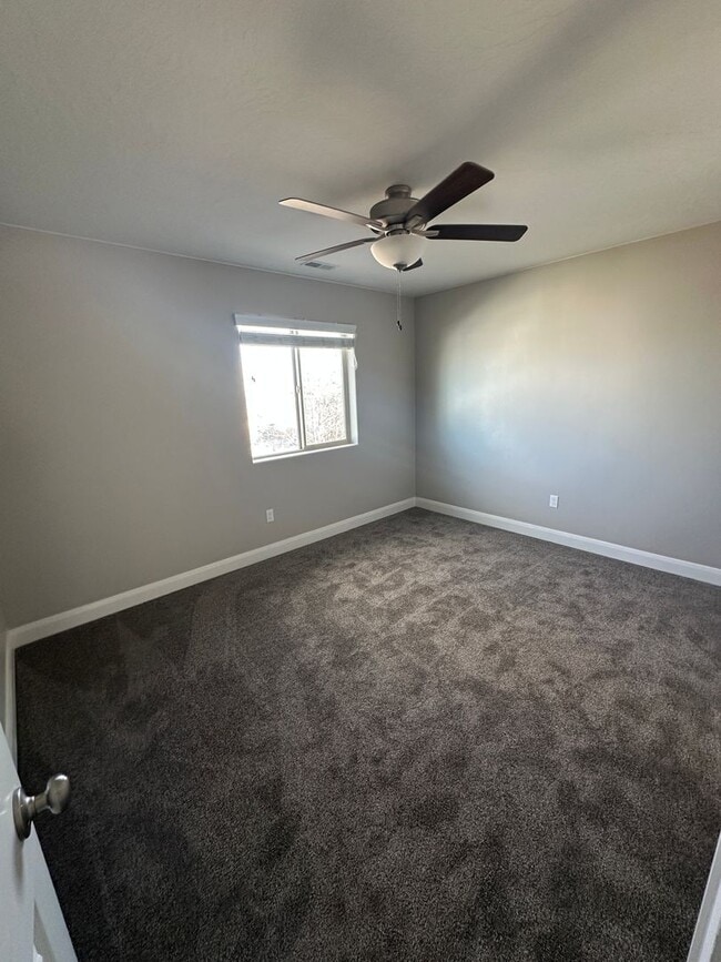 Photo - Spacious Townhome