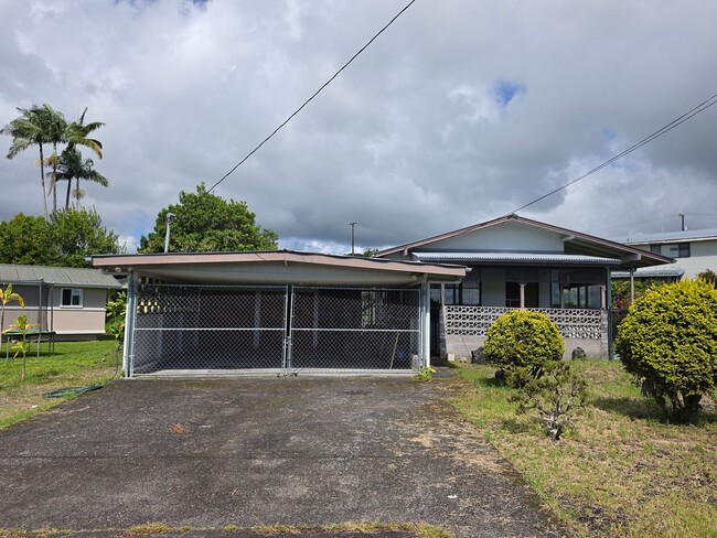 Building Photo - Available July 1 | Flexible 5-Bedroom Layout | 3.5BA Home | Secured Carport