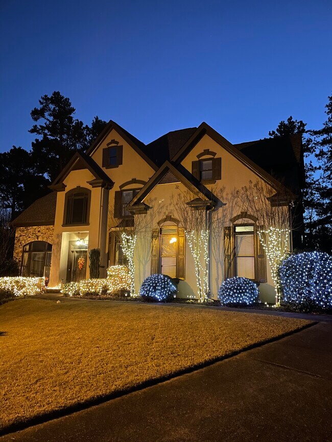 Photo - 320 Willow Oak Ct House