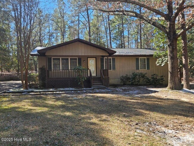 Building Photo - 902 Heather Trail Rental