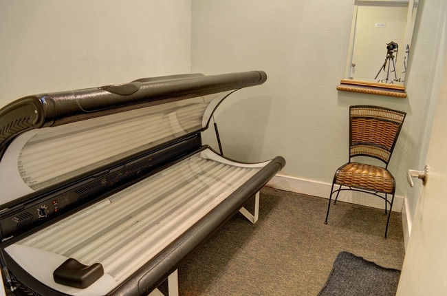 Photo - 16817 Larch Way Unit c106