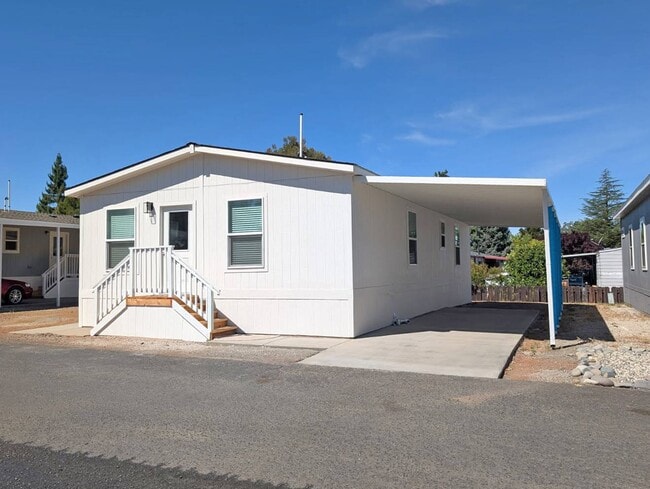 Building Photo - 400 Sulphur Bank Dr Rental