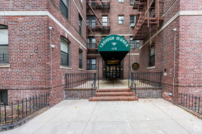 Photo - Croydon Manor Apartments