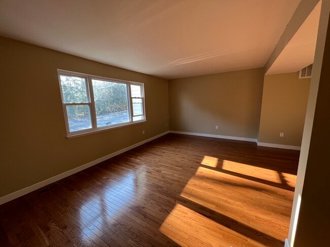 Photo - 17 Gallorette Ct